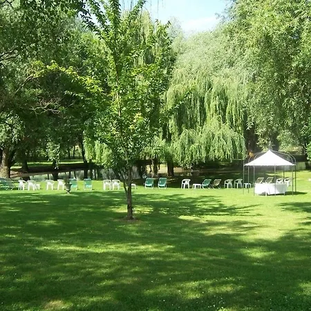 Domaine De 3*
