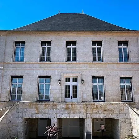 Domaine De 3*