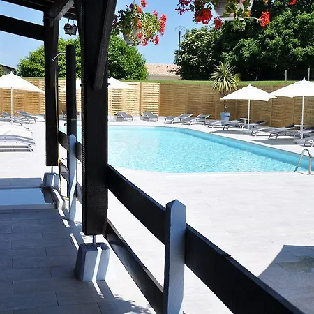 Domaine De 3* Roullet