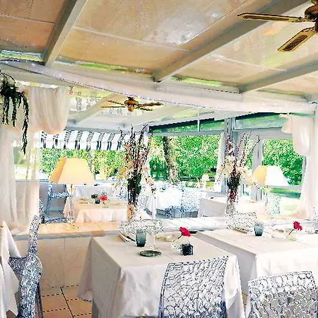 Domaine De Hotel